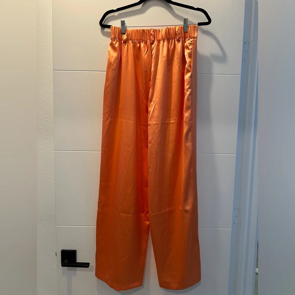 House of Harlow 1960 Orange Satin Crop Top & Wide-Leg Pant Set Chic | NWT S & M - Picture 10 of 12